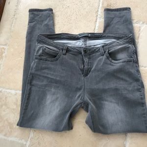 Grey skinny jeans